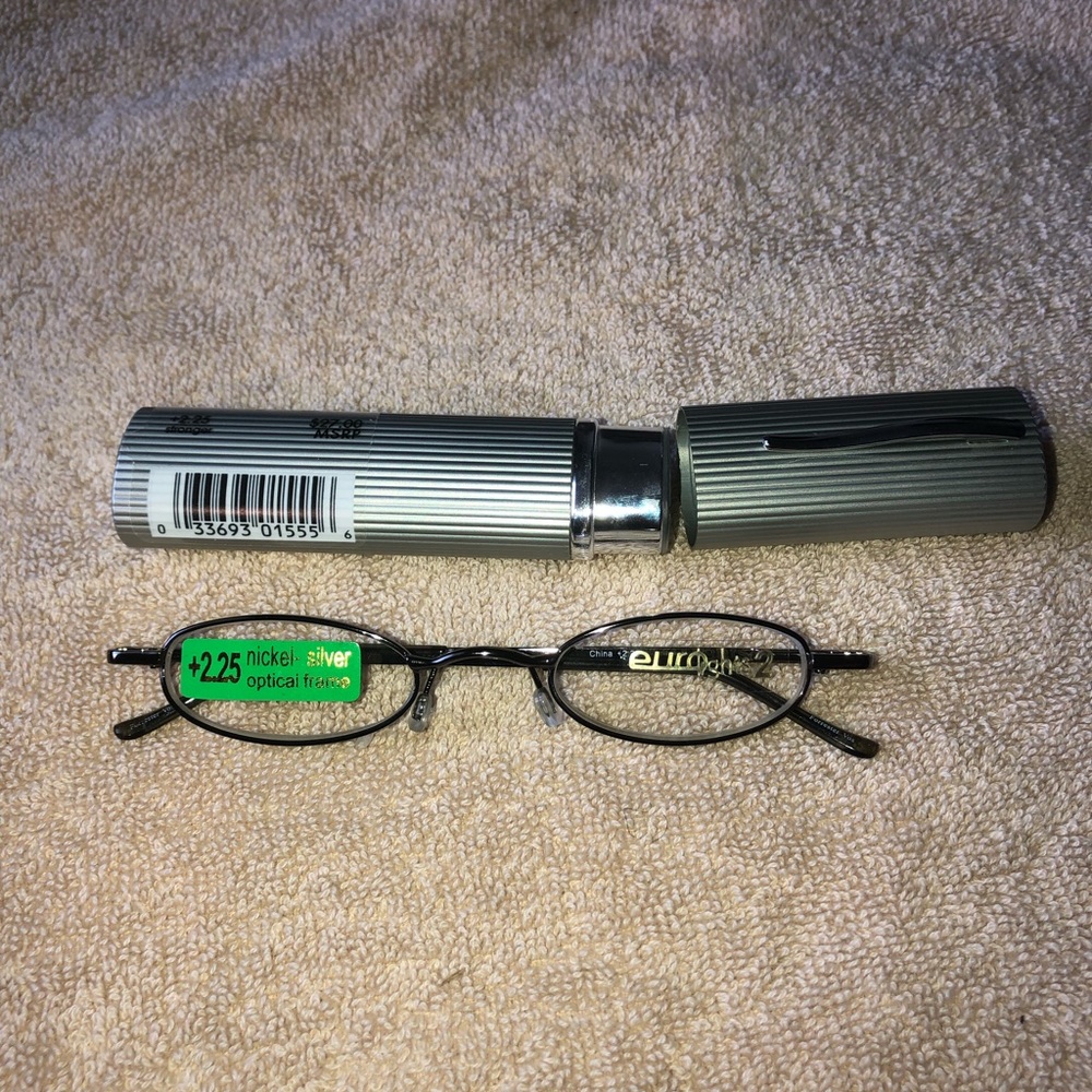 NWT Compact Reading Glasses 👓